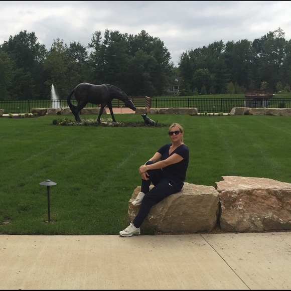 Meet your Posher, Halina - Picture 2 of 16